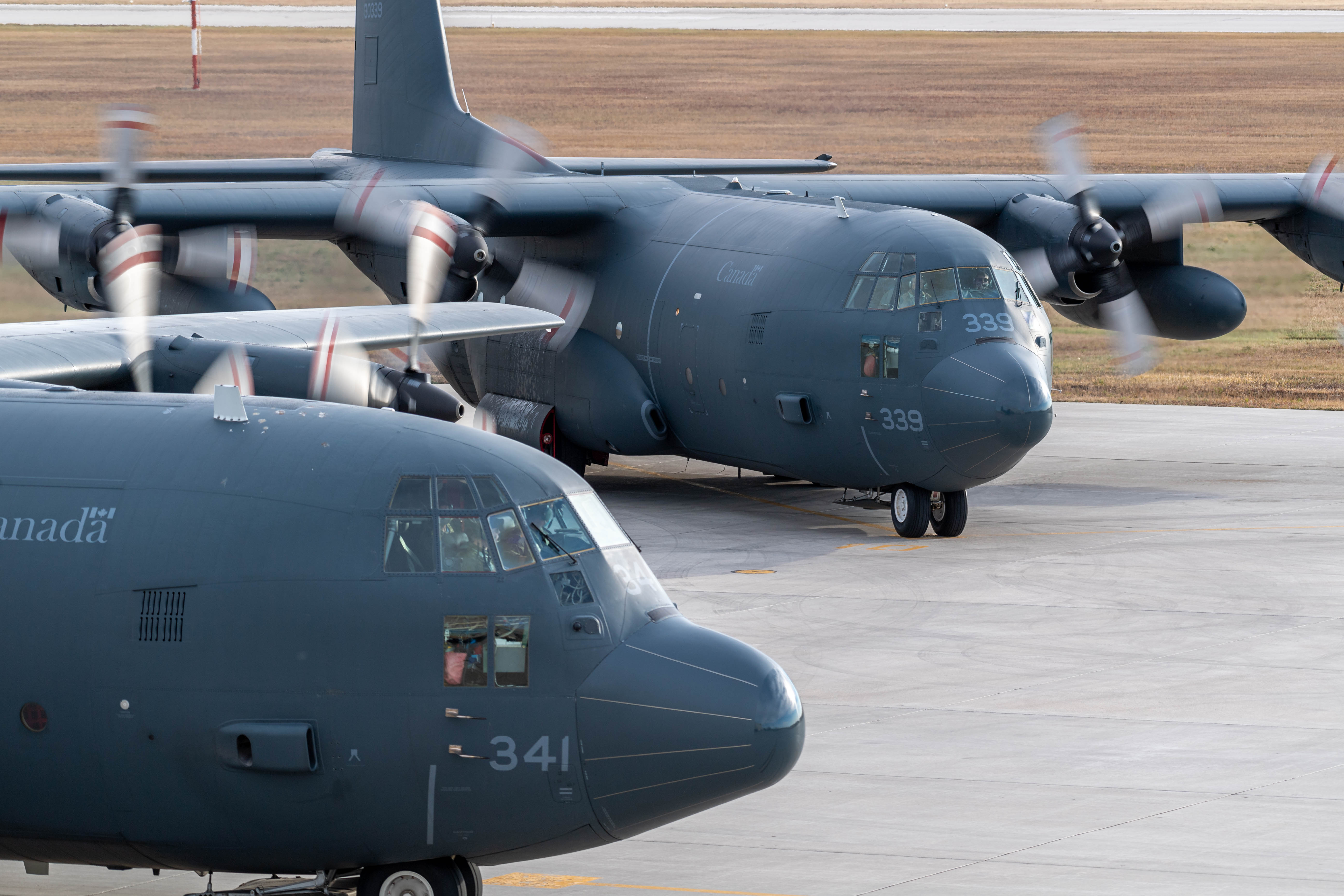 CC-130 Hercules aircraft rolling on the tarmac at 17 Wing Winnipeg, Manitoba, on October 13, 2020, before taking off to fly over Winnipeg to mark the 60th year of service of the aircraft in the Royal Canadian Air Force. PHOTO: Corporal Darryl Hepner